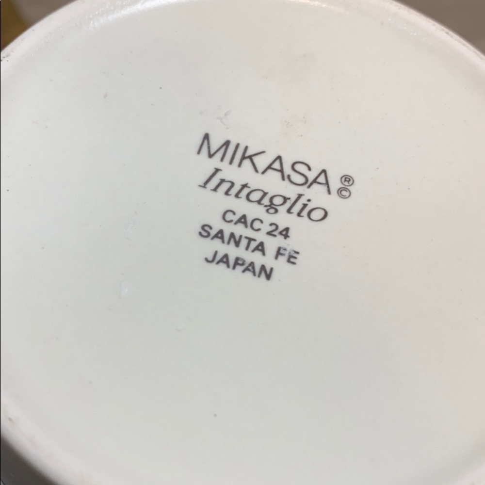 Vintage Mikasa Intaglio santa fe mugs - Picture 5 of 5